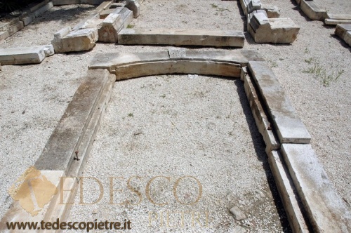 Antico portale - immagine 4