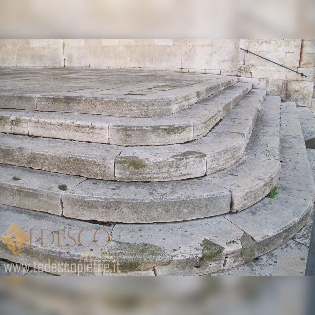 curve-di-gradini-antichi-4403