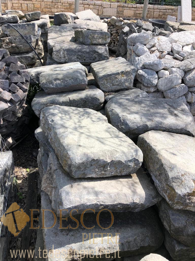 Pavimento antico di Pietra Lavica - immagine 3